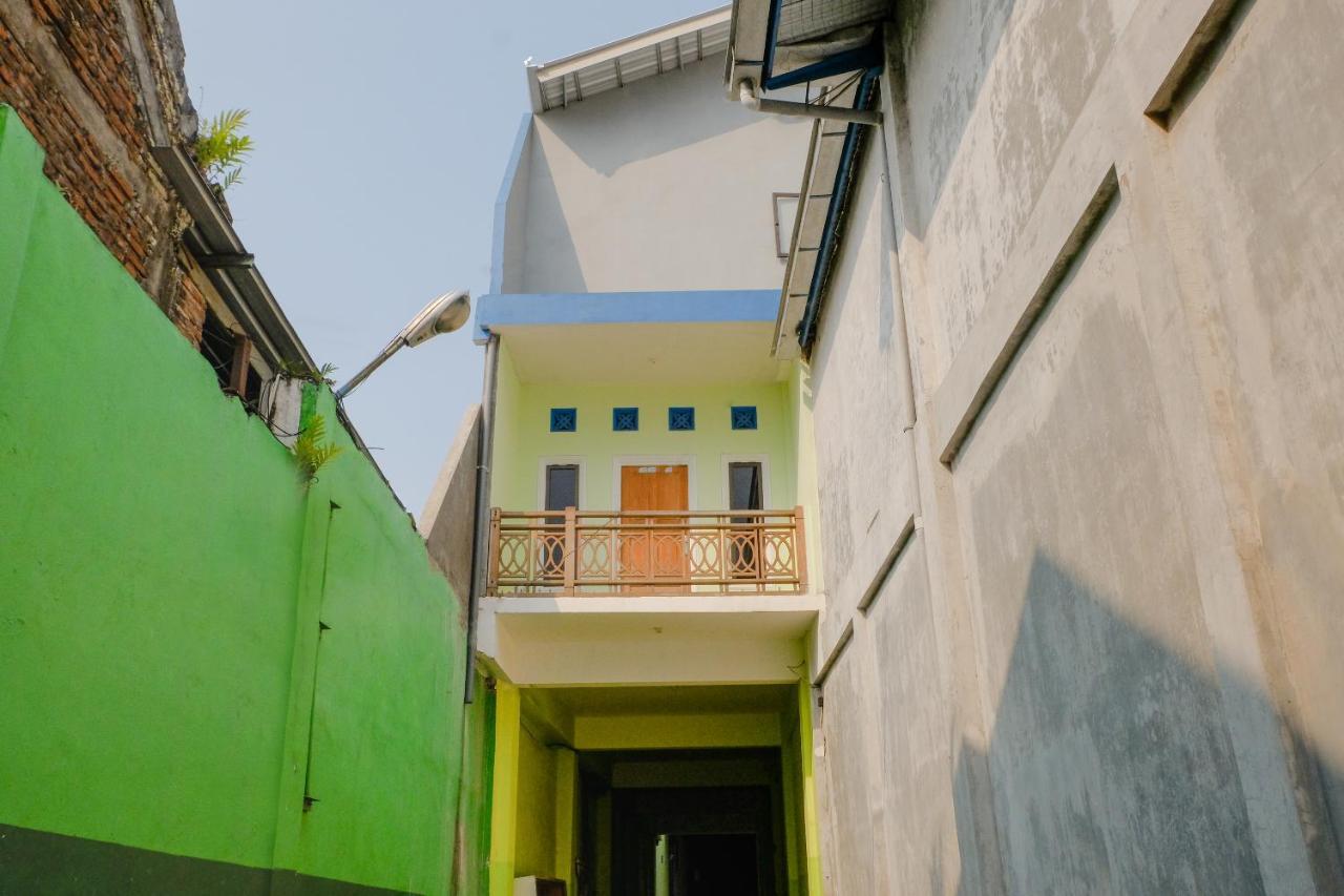 Spot On 2081 Sriwijaya Family Residence Lawang Exterior photo