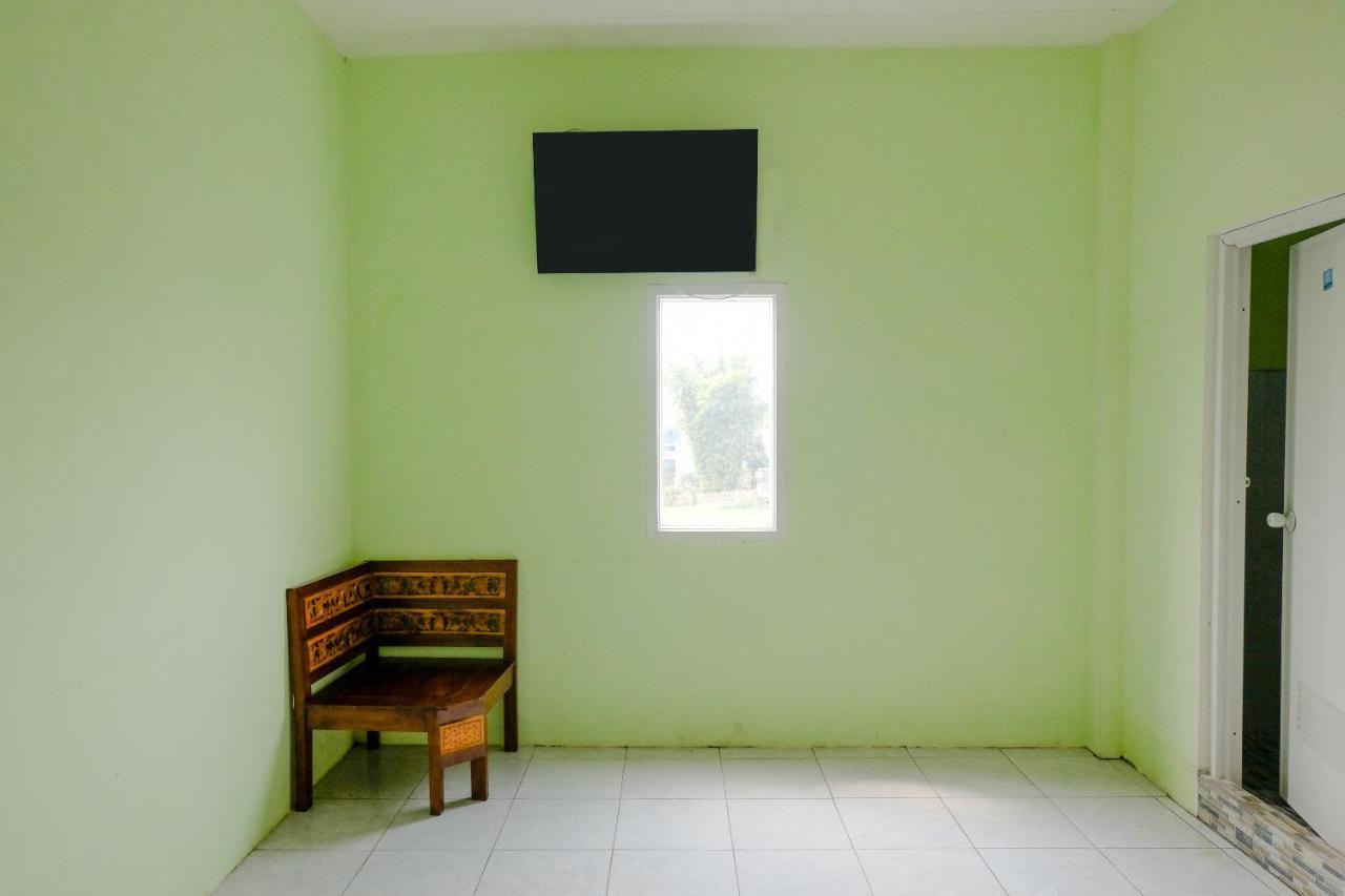 Spot On 2081 Sriwijaya Family Residence Lawang Exterior photo