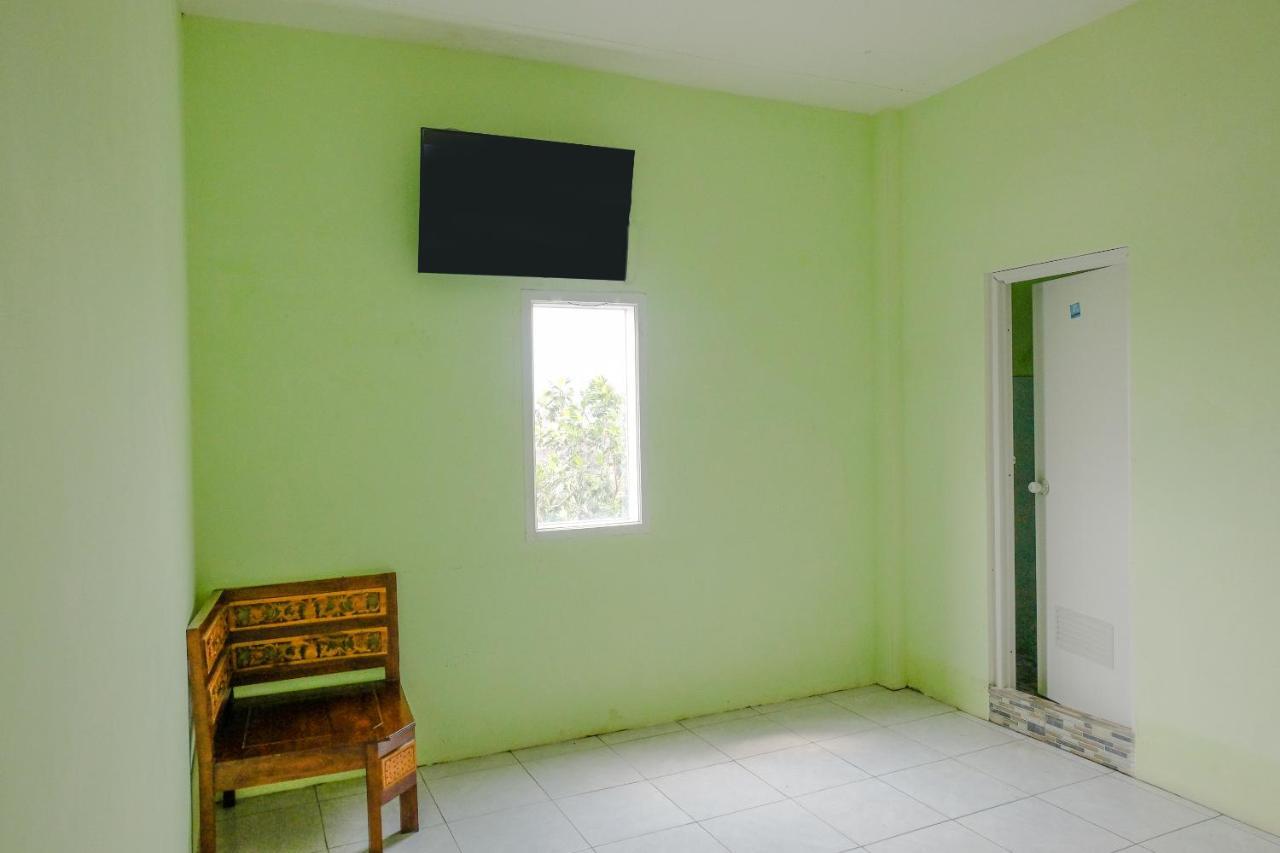 Spot On 2081 Sriwijaya Family Residence Lawang Exterior photo